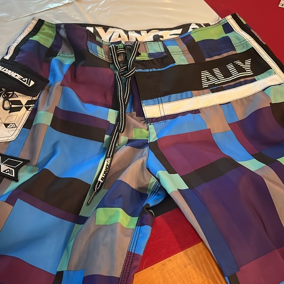 Allyance SWIM TRUNKS LONG board shorts colorful madrascope men’s SZ 36 geometric - Picture 3 of 12